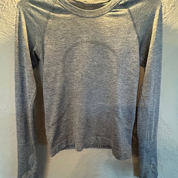 Lululemon Swiftly Tech Long Sleeve 2.0 Heather Grey Size 2 - Picture 5 of 6